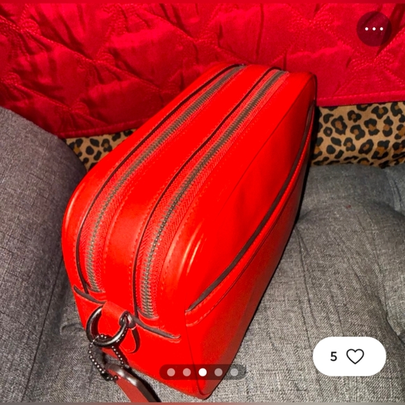 Coach Red Quilted ⭐ Star ⭐ 🤩🤩 Crossbody Bag - Picture 5 of 16